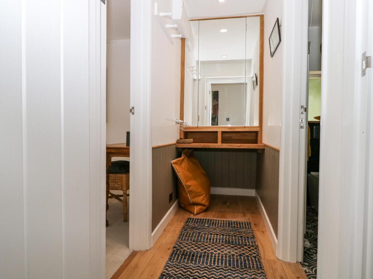 Kub House Villa Tring Kültér fotó